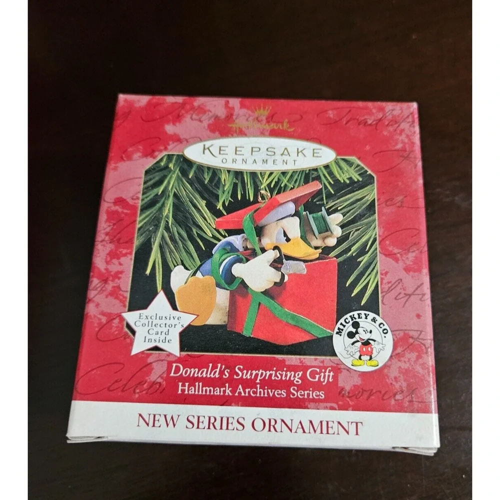 Hallmark Keepsake Ornament Donald's Surprising Gift Disney Donald Duck 1997